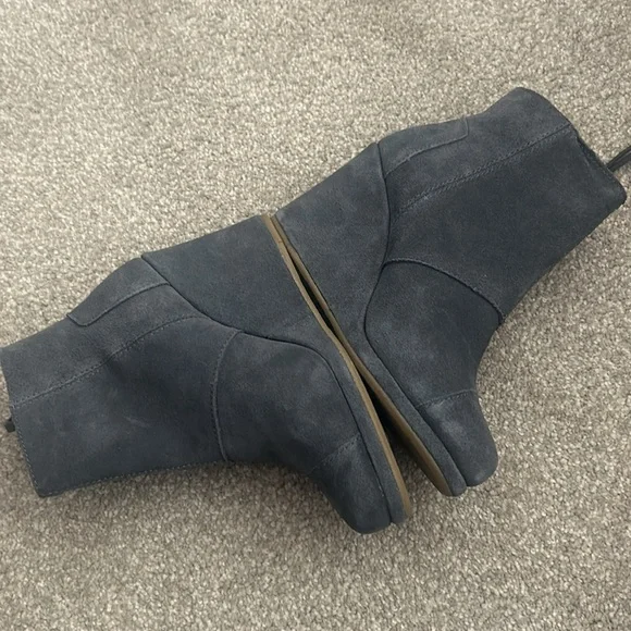 TOMS Desert Wedge Dark Gray Suede Bootie Sz 5.5 - Picture 5 of 9